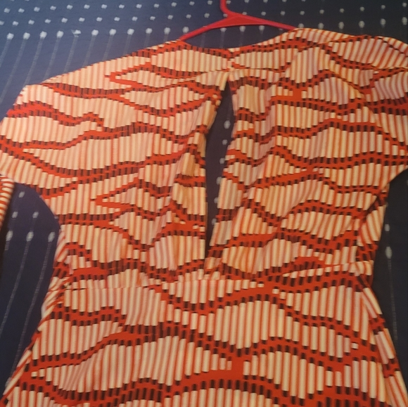 Dress - Picture 7 of 8